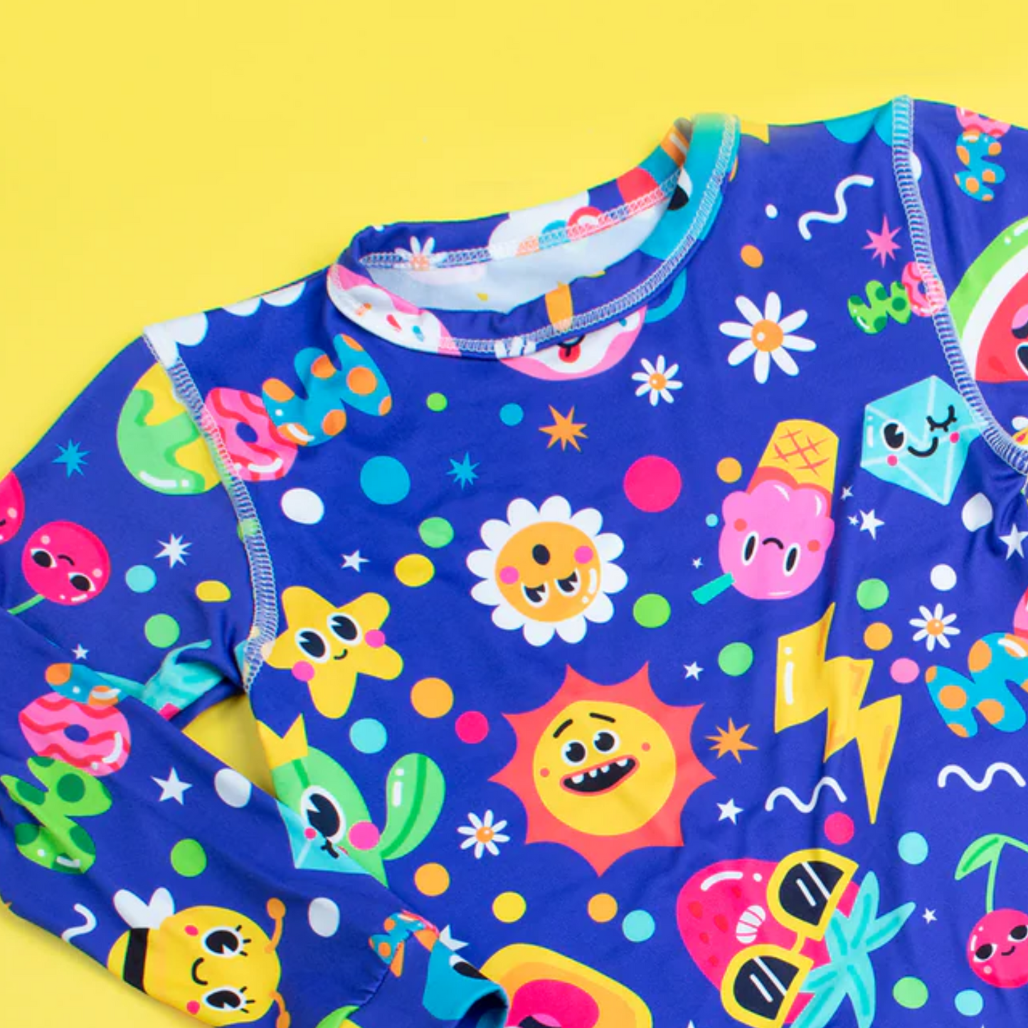 GIGGLES AND GOOD VIBES PAJAMA